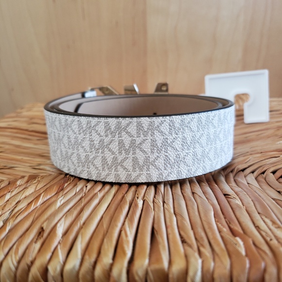 Michael Kors MK Signature Logo Belt NEW! - Picture 5 of 10